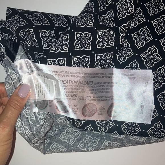 Seven Slings LLC The Original Pouch Sling Black Magic Boho Print NWOT Seven Baby - Picture 6 of 13